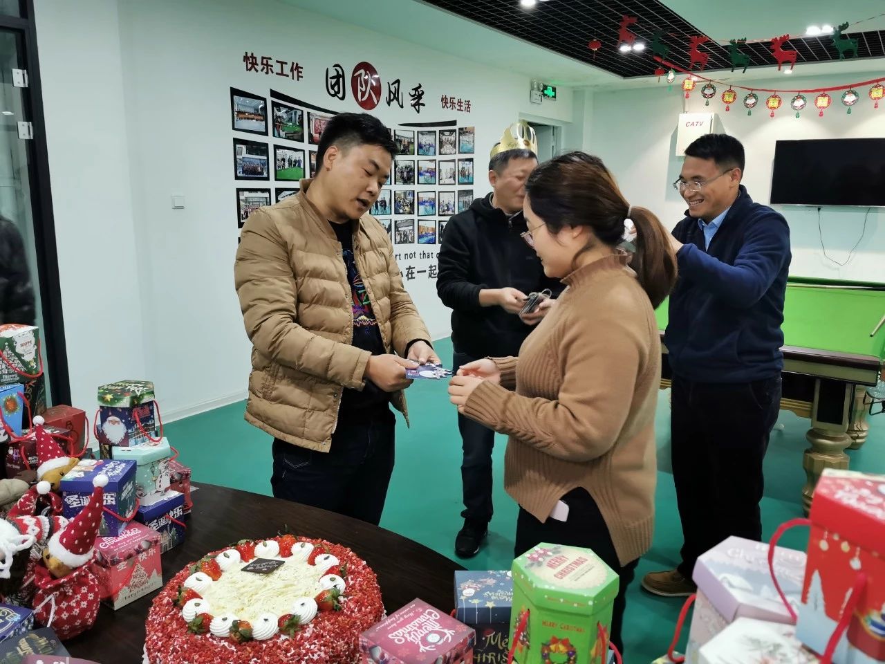 圣誕主題生日趴 | 濃情暖意平安夜，誕愿有你共前行